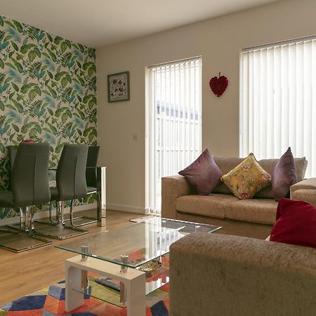 קאמברידג' Modern & Exquisite Trumpington Townhouse With Parking & 5 Mins To Papworth Hospital מראה חיצוני תמונה