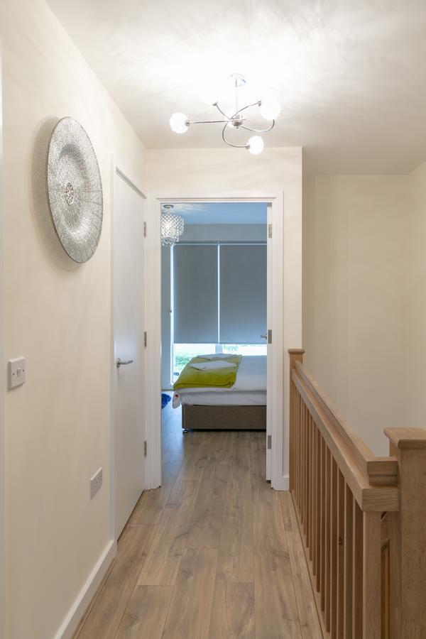 קאמברידג' Modern & Exquisite Trumpington Townhouse With Parking & 5 Mins To Papworth Hospital מראה חיצוני תמונה
