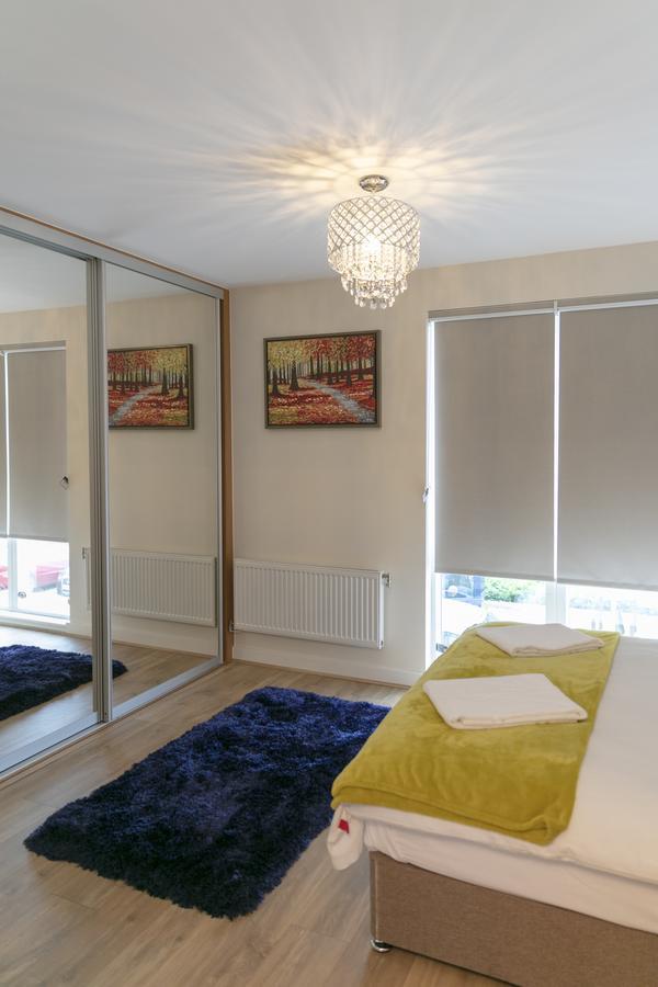 קאמברידג' Modern & Exquisite Trumpington Townhouse With Parking & 5 Mins To Papworth Hospital מראה חיצוני תמונה