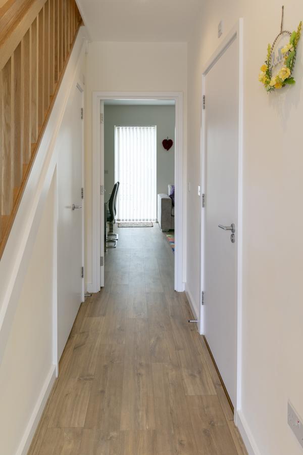 קאמברידג' Modern & Exquisite Trumpington Townhouse With Parking & 5 Mins To Papworth Hospital מראה חיצוני תמונה