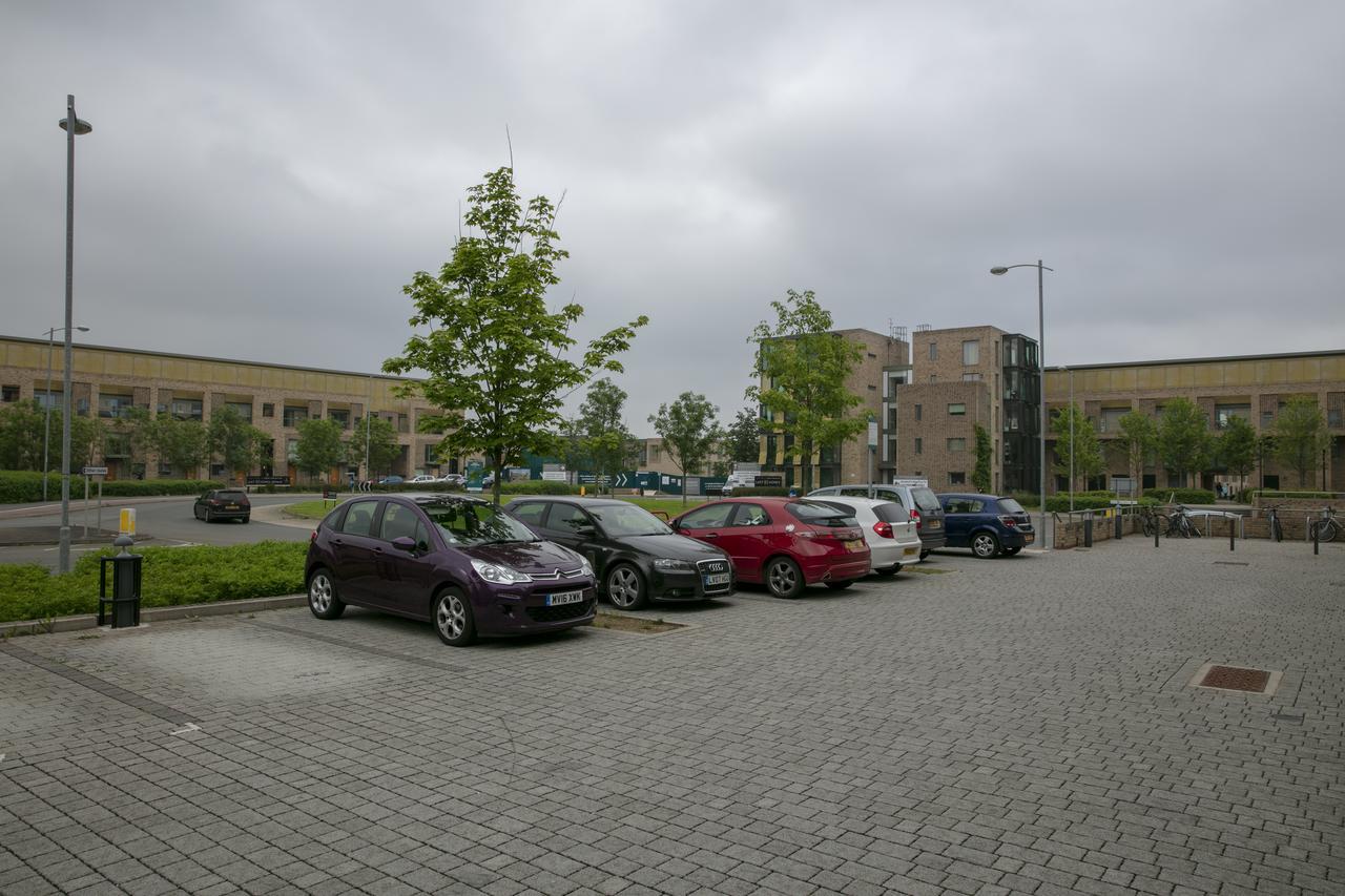 קאמברידג' Modern & Exquisite Trumpington Townhouse With Parking & 5 Mins To Papworth Hospital מראה חיצוני תמונה