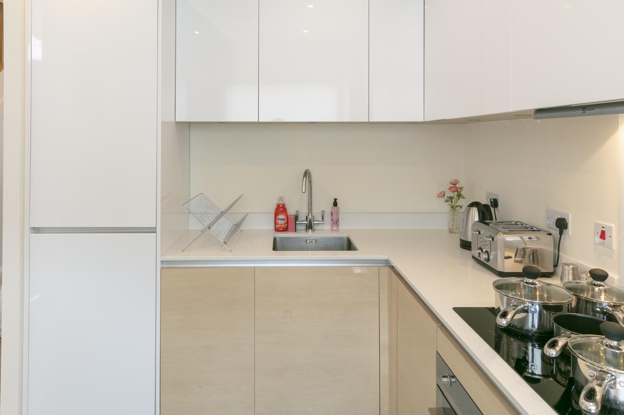 קאמברידג' Modern & Exquisite Trumpington Townhouse With Parking & 5 Mins To Papworth Hospital מראה חיצוני תמונה